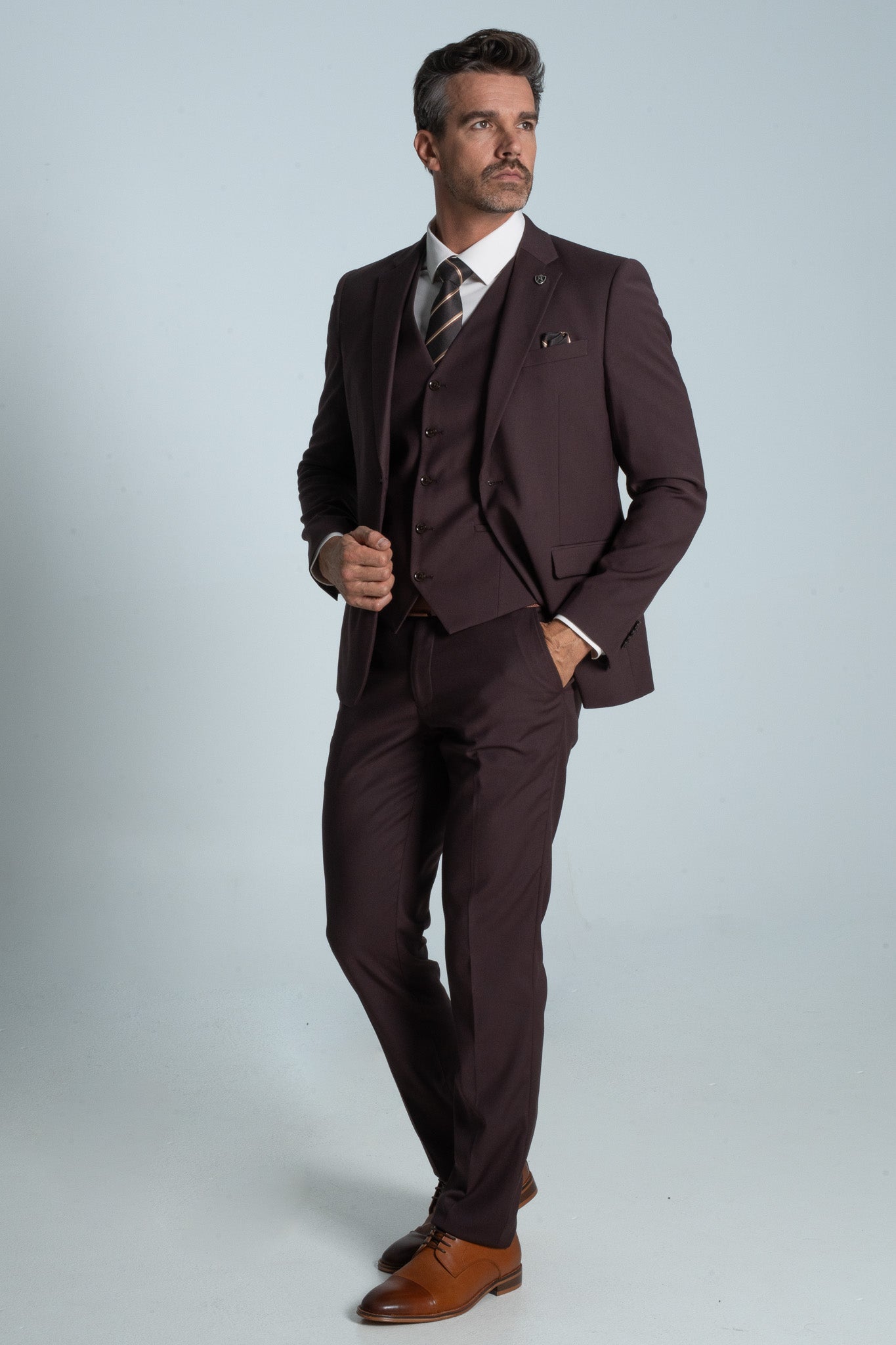 AS1O3000-Suits-2