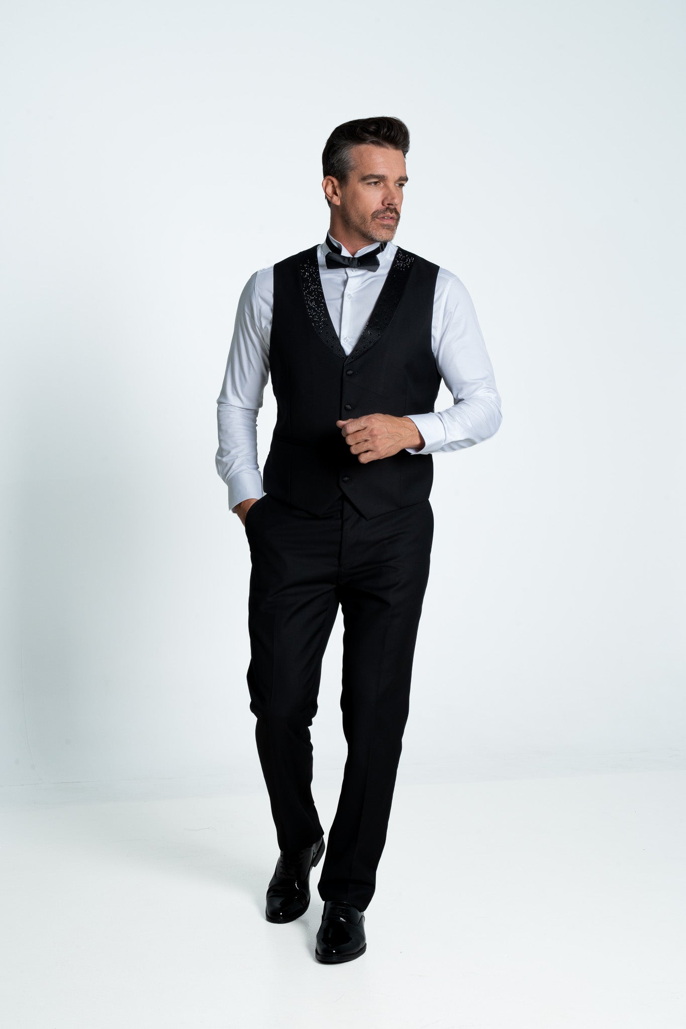 AS1O8362-Suit-5